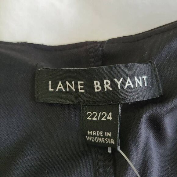 Lane Bryant Ruffle Hem Wrap Blouse Top Women's 22/24 Black V-Neck Short Sleeve - Picture 3 of 5